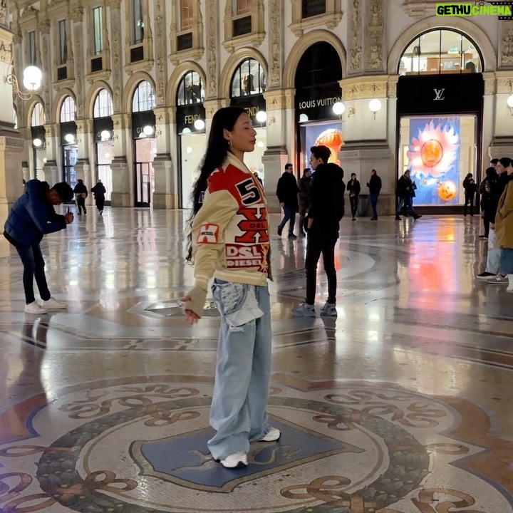 Lizeth Selene Instagram - ꧁✰pequeños fragmentos de un gran viaje ☆゚.* Milano, Italia
