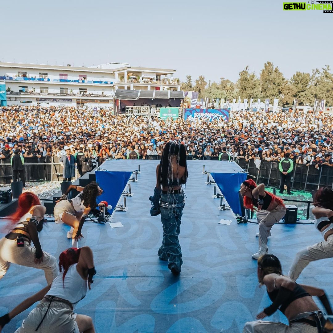 Lizeth Selene Instagram - que rico bailamos y cantamos este fin en @fiaformulae!🌟 fue un día increíble, lleno de emociones y energías que pude compartir y sentir junto a la fam… bailarlas, cantarlas y vivirlas<3 gracias x otro maravilloso show y gracias a todx el equipe q siempre lo hace mágico!!🤍💐 ABB Formula E Mexico City E-Prix