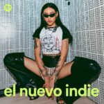 Lizeth Selene Instagram - el nu3vOo inDi3 con aquel boler0**!!!!🌹 yasss @spotifymexico enjoyyyyyyy<3