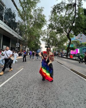 Lizeth Selene Instagram - por ser siempre libres y felices de alma y cuerpo,
feliz pride!!!🤍