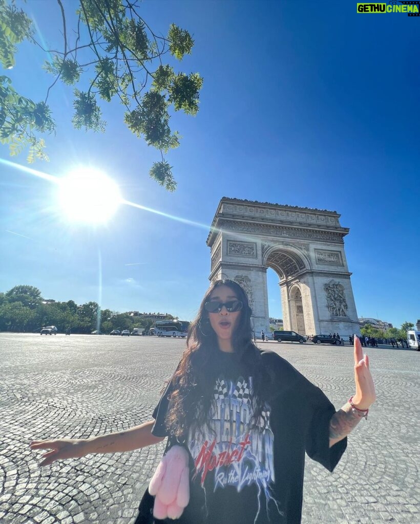 Lizeth Selene Instagram - random pics d europa Ƹ̴Ӂ̴Ʒ Europe
