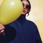 Lizeth Selene Instagram - El éxito requiere de valentía y decisión. Destacar en un espacio tan feroz como lo es la industria del entretenimiento no es una misión fácil, aferrarse a las pasiones y a los principios es primordial en esta interminable batalla por demostrarle al mundo que eres capaz. @LizethSelene nos comparte la historia de sus inicios en el modelaje, la música y la actuación, el impacto de estar en el ojo público y la importancia de romper paradigmas. Usando gafas @Carrera, Selene protagoniza la segunda portada de nuestra Ed. 58 #Nosotras192. Lee la entrevista completa en nuestro link en bio. Fotografía @fabiolazamora texto @danaesal maquillaje @hiroyonemoto pelo @kazutoshimomura gafas #Carrera #DriveYourStory toda la ropa @gucci primavera-verano 2024