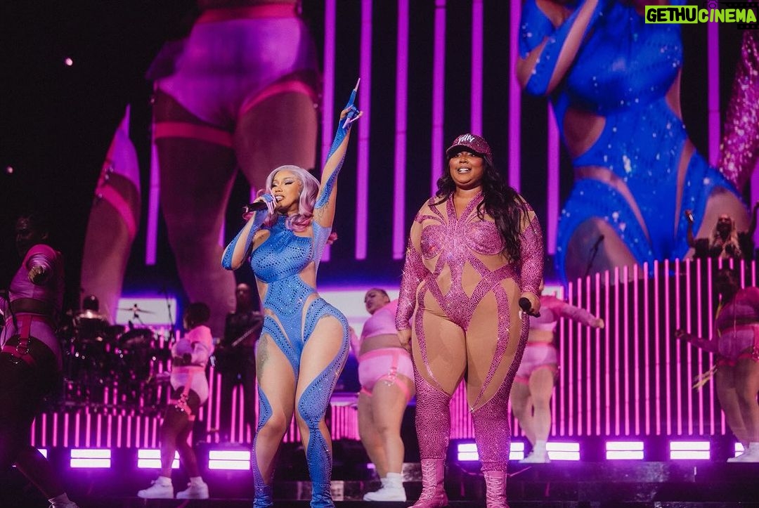 Lizzo Instagram - NAH IMA TALK MY SHIT… OUT OF 100s OF CONCERT SPECIALS THE EMMYS CHOSE MINE FOR OUTSTANDING VARIETY SPECIAL— ITS AN HONOR TO BE NOMINATED TONIGHT WITH LEGENDS! And to my SPECIAL TOUR FAMILY! THANK YOU— WE HAD A LIFE-CHANGING EXPERIENCE THAT *NO ONE* CAN TAKE AWAY FROM US— THANK YOU @missymisdemeanorelliott @iamcardib @sza FOR MAKING IT EVEN EXTRA SPECIAL— IM DOIN SHOTS TONIGHT CUS WE ARE ALREADY WINNERS AND MORE THAN CONQUERERS🙌🏾 IM TAGGING EVERYBODY IN THE PICS — I LOVE YOU, YOU ARE BEAUTIFUL, AND YOU CAN DO ANYTHING 💖💖💖💖 🙏🏾🙏🏾🙏🏾🙏🏾 @televisionacad @tanishascott @q_thervandross @eriishizu @iwantalexx @theshelbyswain @streamonmax @doneanddustedtv @wrenchsam @kevinbeisler @alannnnnna 🙏🏾🙏🏾🙏🏾🙏🏾
