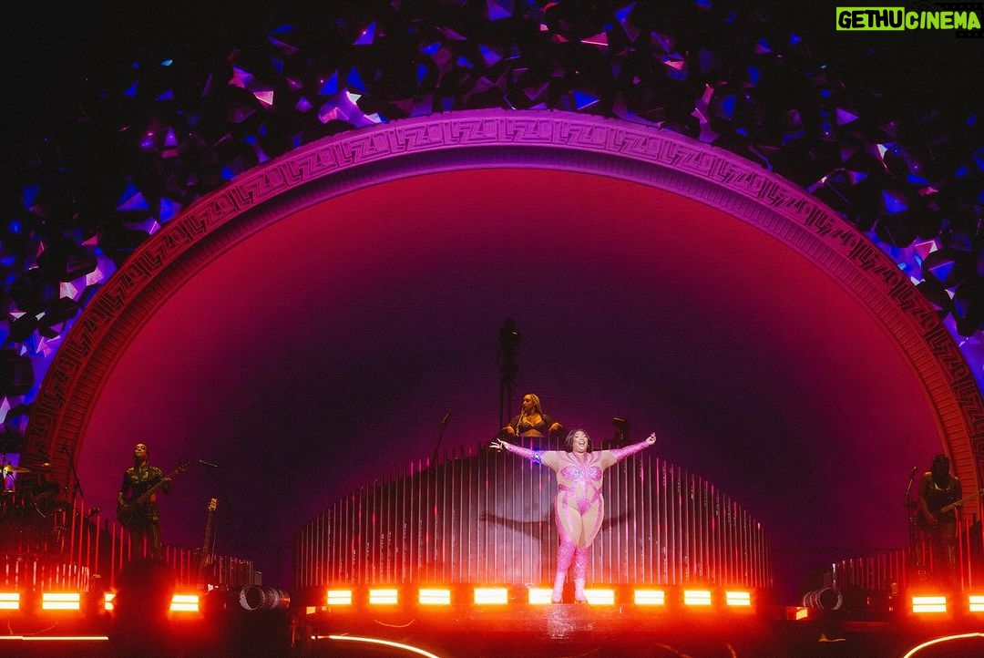 Lizzo Instagram - NAH IMA TALK MY SHIT… OUT OF 100s OF CONCERT SPECIALS THE EMMYS CHOSE MINE FOR OUTSTANDING VARIETY SPECIAL— ITS AN HONOR TO BE NOMINATED TONIGHT WITH LEGENDS! And to my SPECIAL TOUR FAMILY! THANK YOU— WE HAD A LIFE-CHANGING EXPERIENCE THAT *NO ONE* CAN TAKE AWAY FROM US— THANK YOU @missymisdemeanorelliott @iamcardib @sza FOR MAKING IT EVEN EXTRA SPECIAL— IM DOIN SHOTS TONIGHT CUS WE ARE ALREADY WINNERS AND MORE THAN CONQUERERS🙌🏾 IM TAGGING EVERYBODY IN THE PICS — I LOVE YOU, YOU ARE BEAUTIFUL, AND YOU CAN DO ANYTHING 💖💖💖💖 🙏🏾🙏🏾🙏🏾🙏🏾 @televisionacad @tanishascott @q_thervandross @eriishizu @iwantalexx @theshelbyswain @streamonmax @doneanddustedtv @wrenchsam @kevinbeisler @alannnnnna 🙏🏾🙏🏾🙏🏾🙏🏾