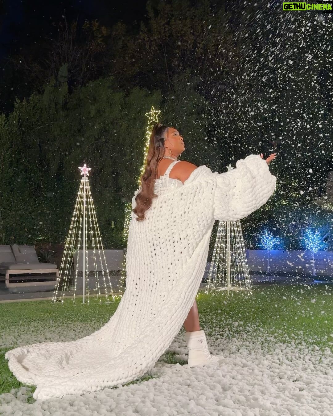 Lizzo Instagram - Posting this at 11pm on a Tuesday because my tits look good and it kinda liberating realizing none of this even matters 😇
