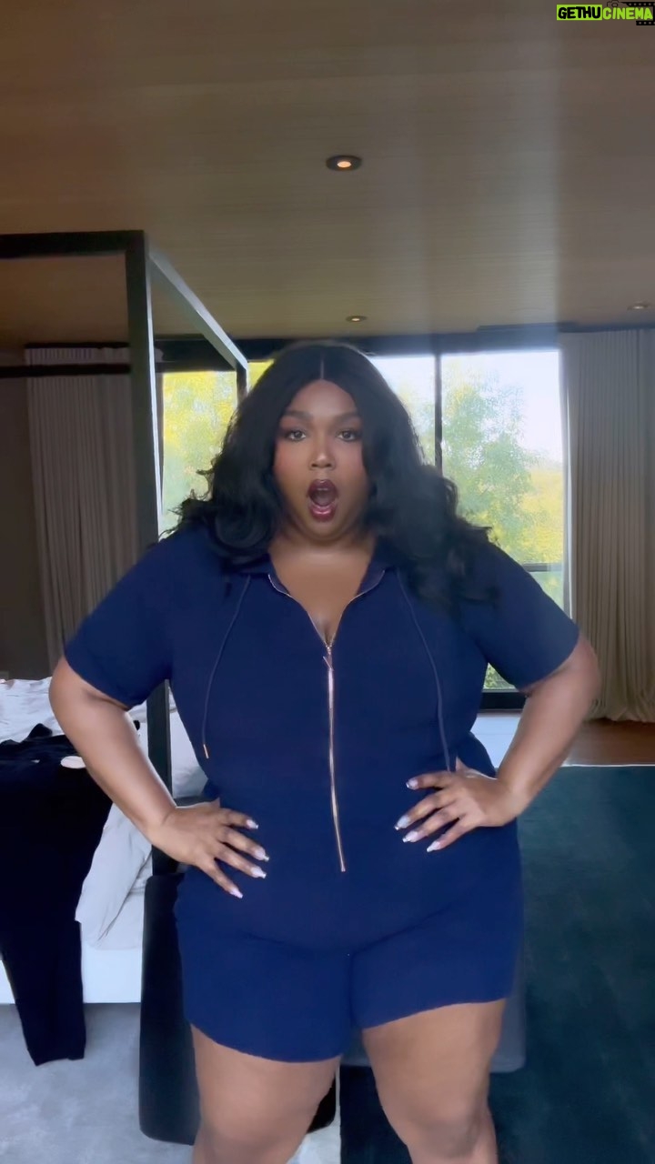 Lizzo Instagram - Are we all goin thru it rn? Let’s Haul & Talk. New pet me onesies, hoodies, joggers, and more ONLY at @yitty 6X-XS 🍑