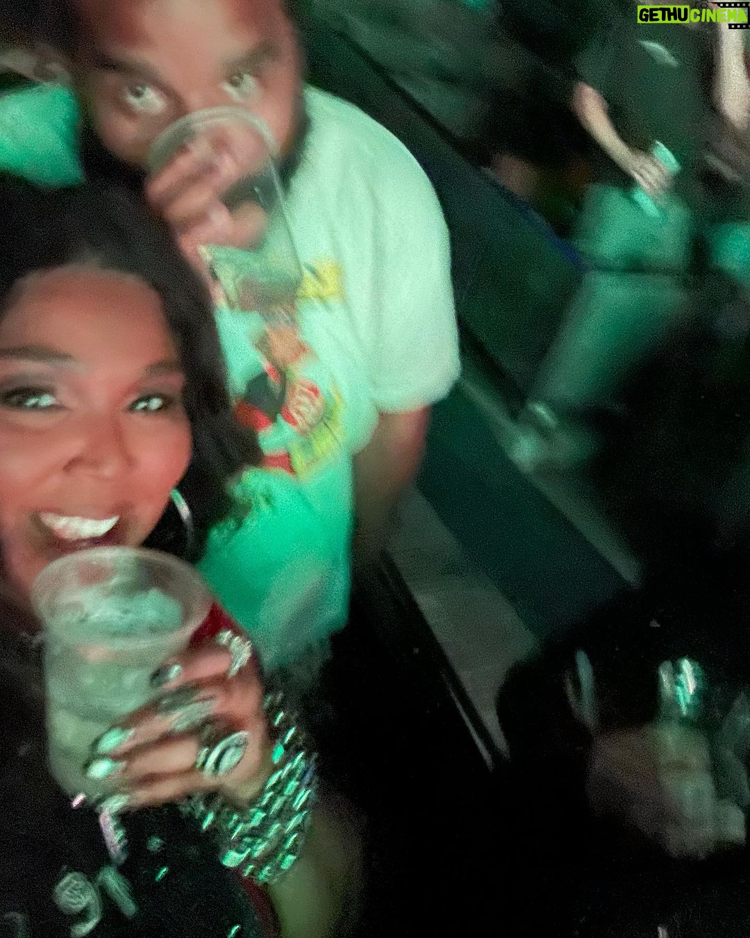 Lizzo Instagram - IM NOT OVER IT 😫😫😫😫😫😫😫😫