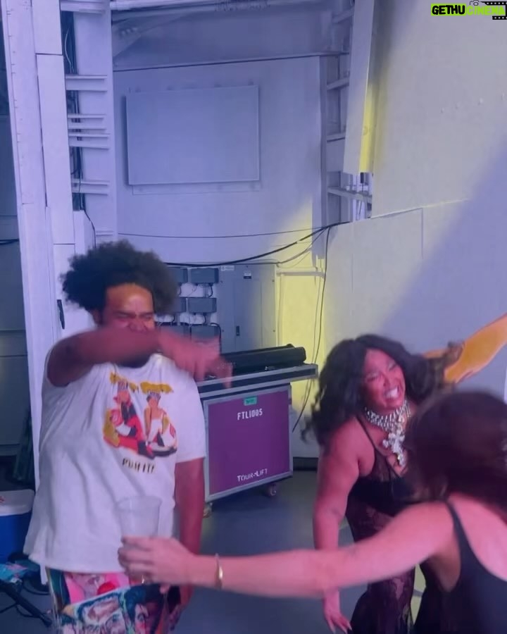 Lizzo Instagram - IM NOT OVER IT 😫😫😫😫😫😫😫😫