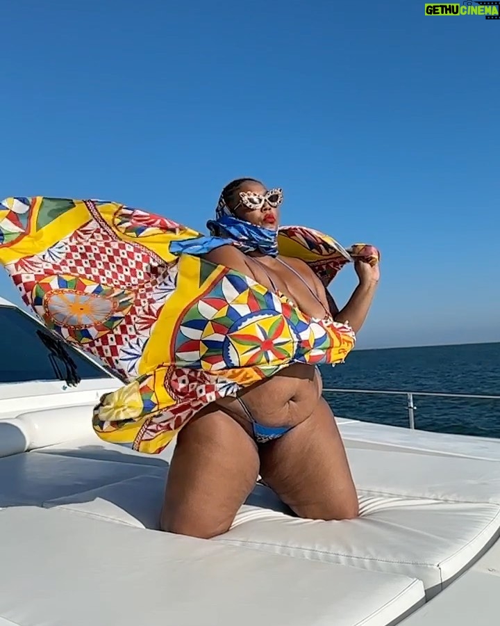 Lizzo Instagram - Happy Labor Day🛥️