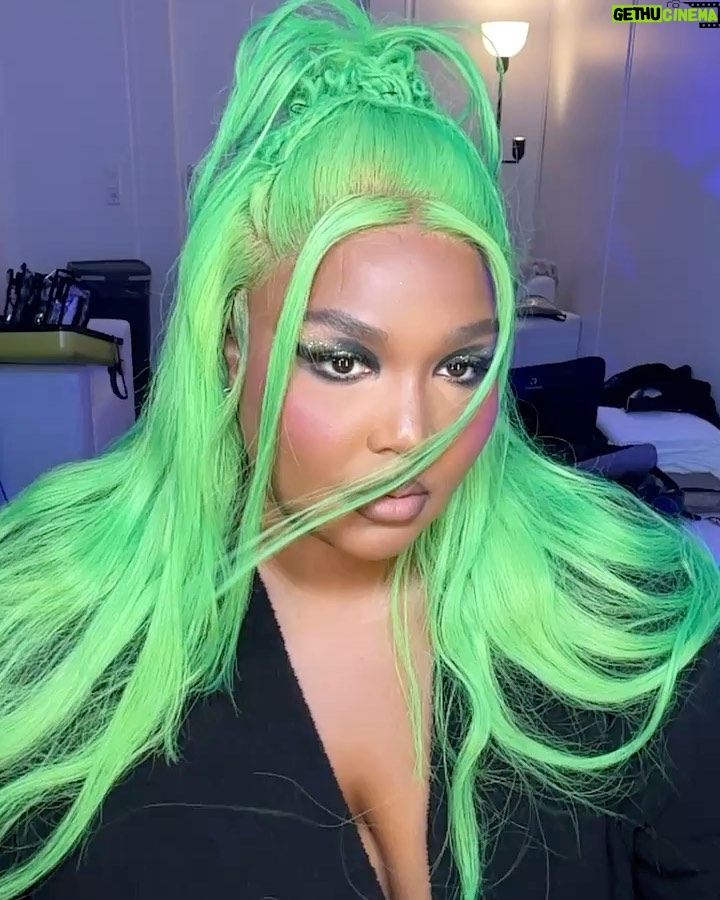 Lizzo Instagram - Green Glammourđź’š @iwantalexx @theshelbyswain