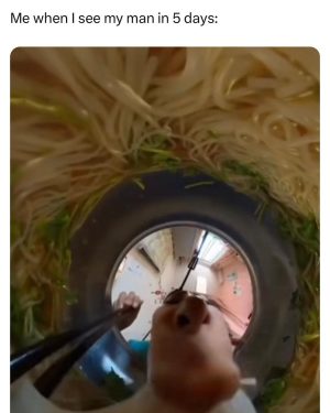 Lizzo Instagram - Mom DONT look at the 2nd slide — JUST LIKE THE 1st PIC and SCROLL AWAY 😫