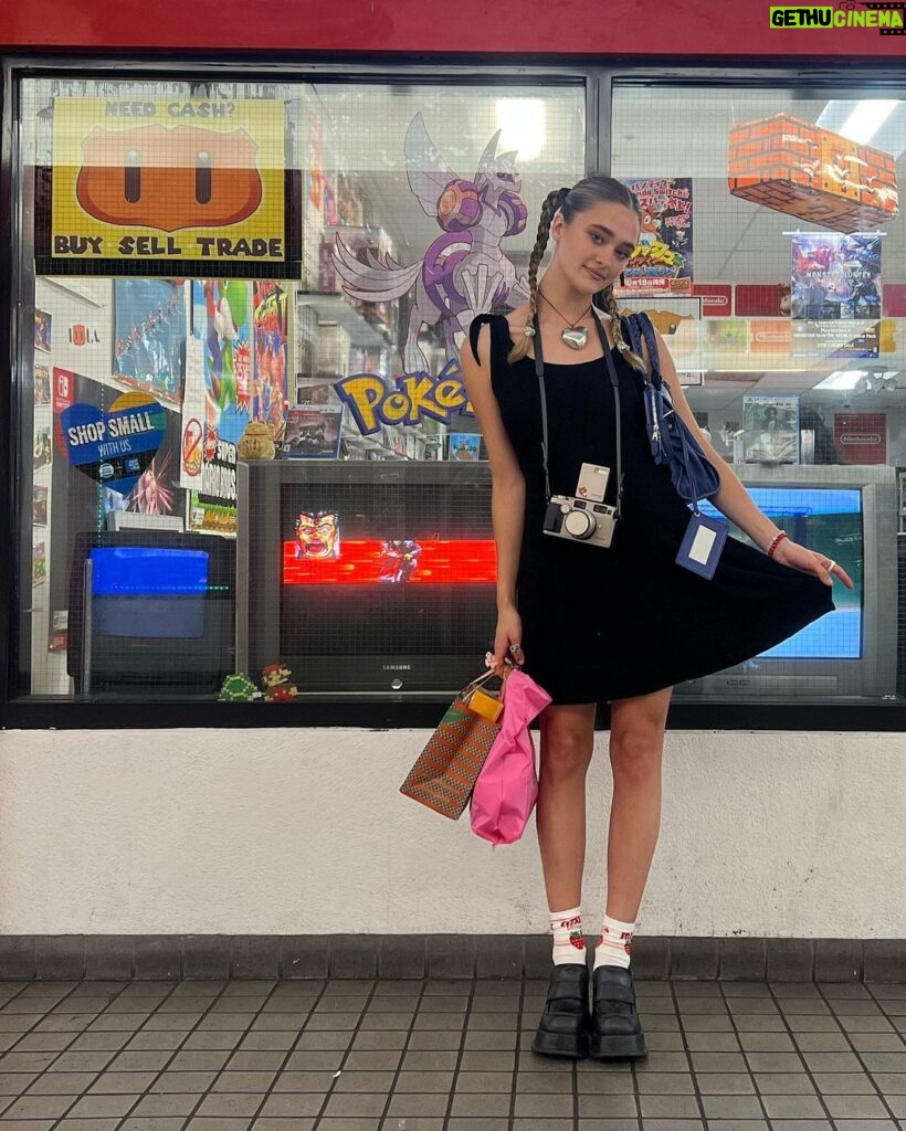 Lizzy Greene Instagram - little tokyo film🧸 Little Tokyo