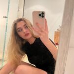 Lizzy Greene Instagram – lightbeamers✨🌟⚡️*.•:*