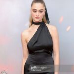 Lizzy Greene Instagram – one thing about me – im gonna wear black😇 #theflash ཐིཋྀ