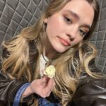 Lizzy Greene Instagram - city life is the life for meeee~❤️‍🔥