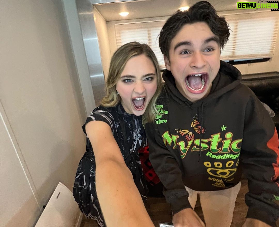 Lizzy Greene Instagram - the players of 2022♥️ happy new year