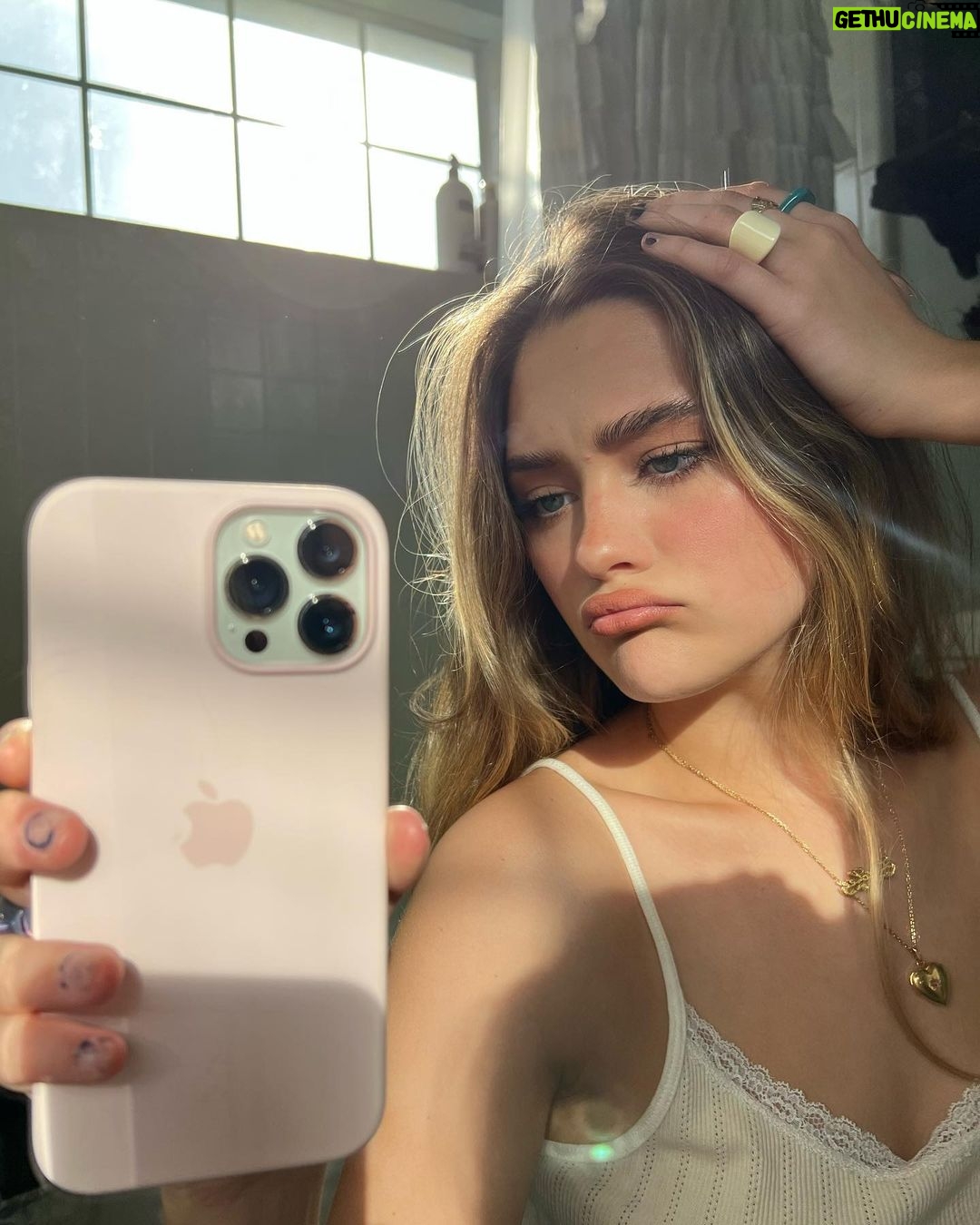 Lizzy Greene Instagram - ππ»πΆππΎππ ππΎππππ€πΌπββ¬