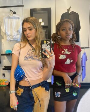 Lizzy Greene Instagram - a massive happy 21st bday to my literal sister!! 🥂❤️🎂✨｡⋆ʚïɞ⋆｡