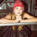 Lizzy Greene Instagram - Piece of @cakemagazine 💖🎂💐🌘🫖💌 thanks for letting me play Mary Poppins in the middle of the city. shot by @trevorbrady1 styling @mackenzierose h&m @carla_sahagun assist @yohanjkim bts @dylan_wolfe #theartist