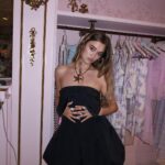 Lizzy Greene Instagram - #living😸🩰🩵🧞‍♀️ ~~ #laughing ❤️‍🩹📸🩷♟️ ~~ #loving 😇😇😇😇