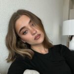 Lizzy Greene Instagram - the year of learning laughing evolving and being grateful for all this life has to give !!! :) 🧸🪽❤️‍🩹❤️‍🩹📸✨✨☘️🪷💞💓⛅️⛅️😇