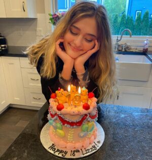 Lizzy Greene Instagram - thank you guys so so much for the lovely birthday wishes!! and a big thank you to some lovely friends for making it so special. we danced for 2 hours. many many many thanks❤️❤️ ✨ #18tripsaroundthesun! 🎂🧘🏼‍♀️