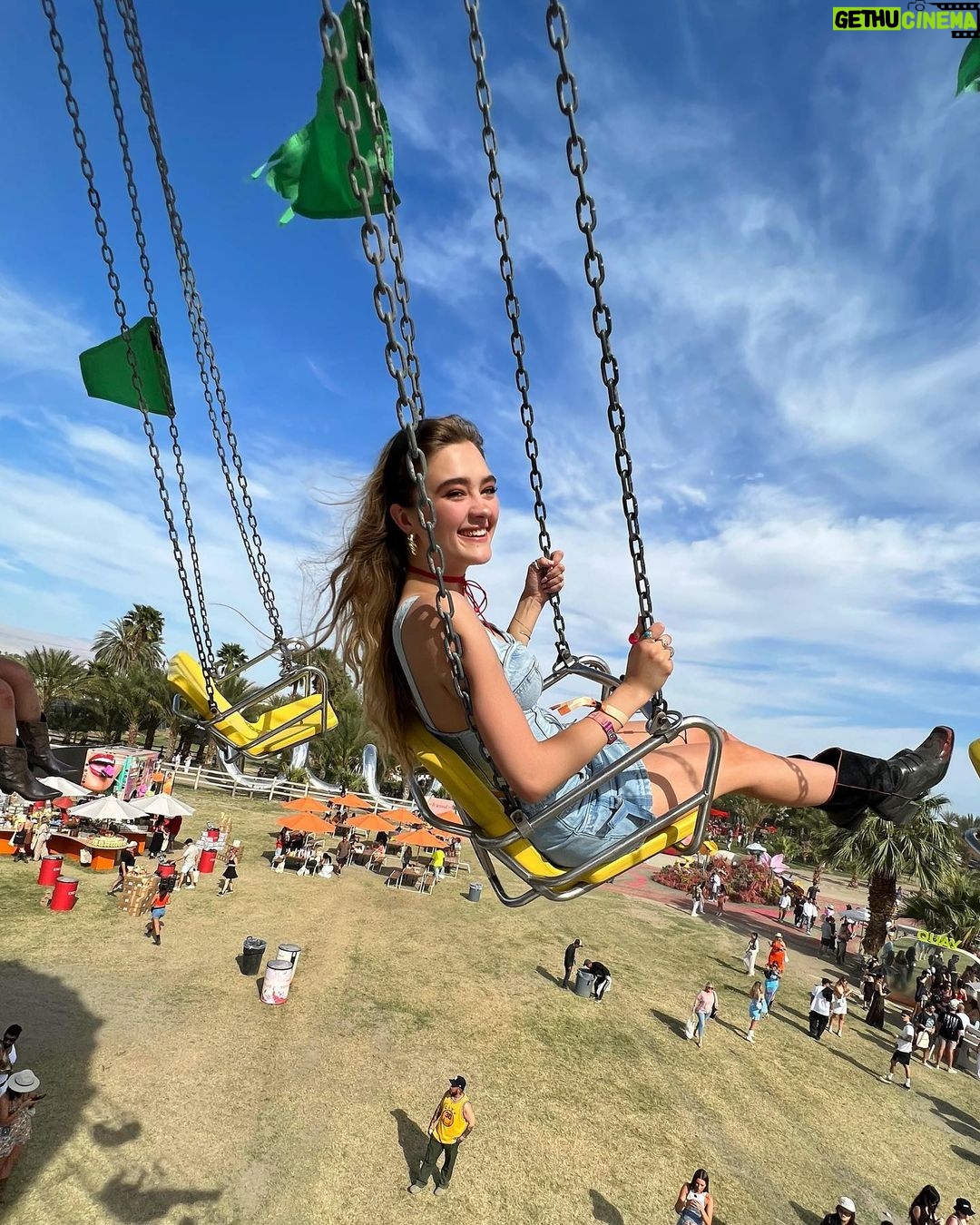 Lizzy Greene Instagram - @revolve #revolvefestival