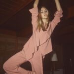 Lizzy Greene Instagram - @schonmagazine🧸 full issue in bio photography. @amandampratt @devonscottwong fashion @carlee_wallace  hair. @taniabecker  make up @paulalanzador