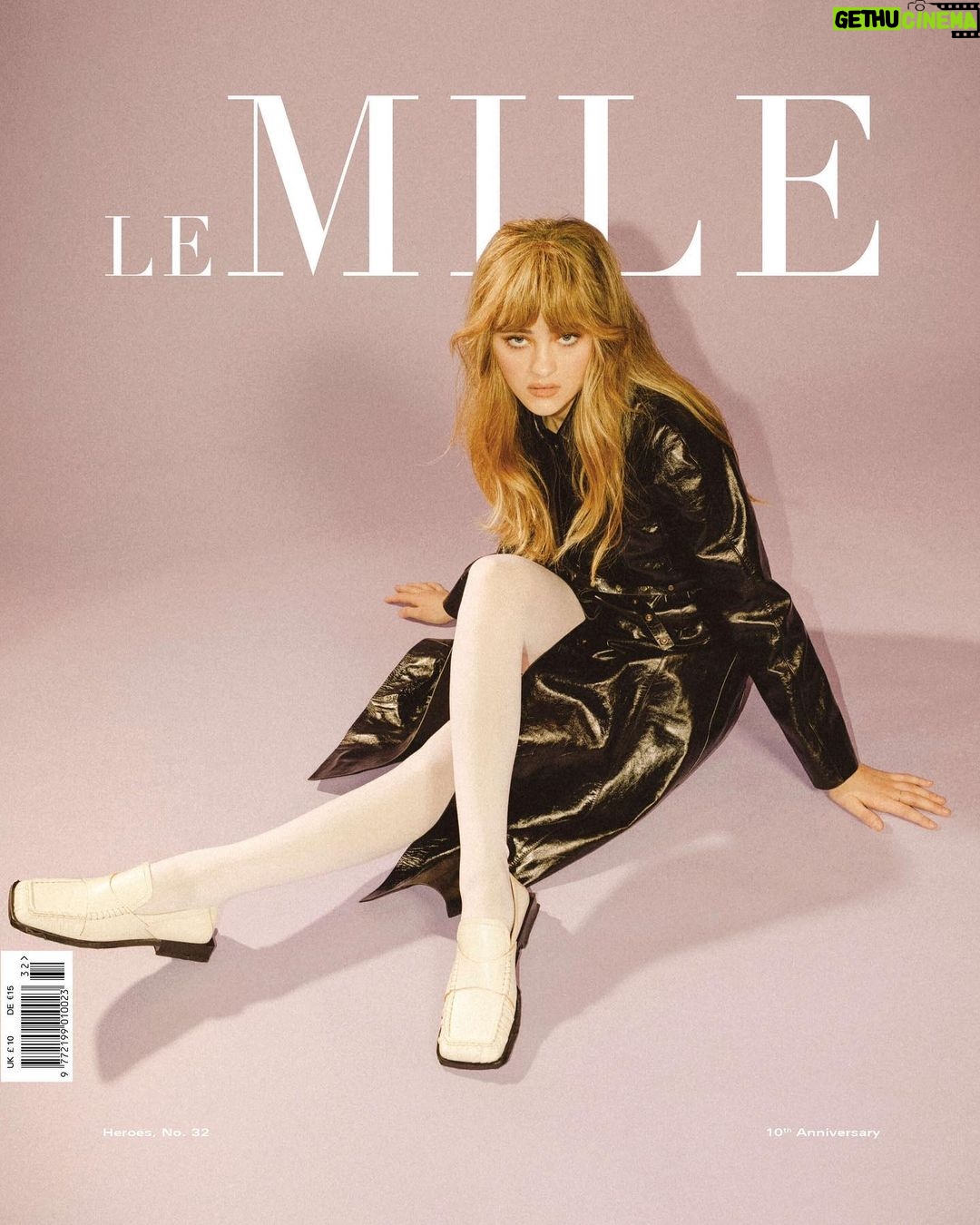 Lizzy Greene Instagram - bangs for the cover of @lemile's 10th anniversary issue 🗞🌷🌷💗