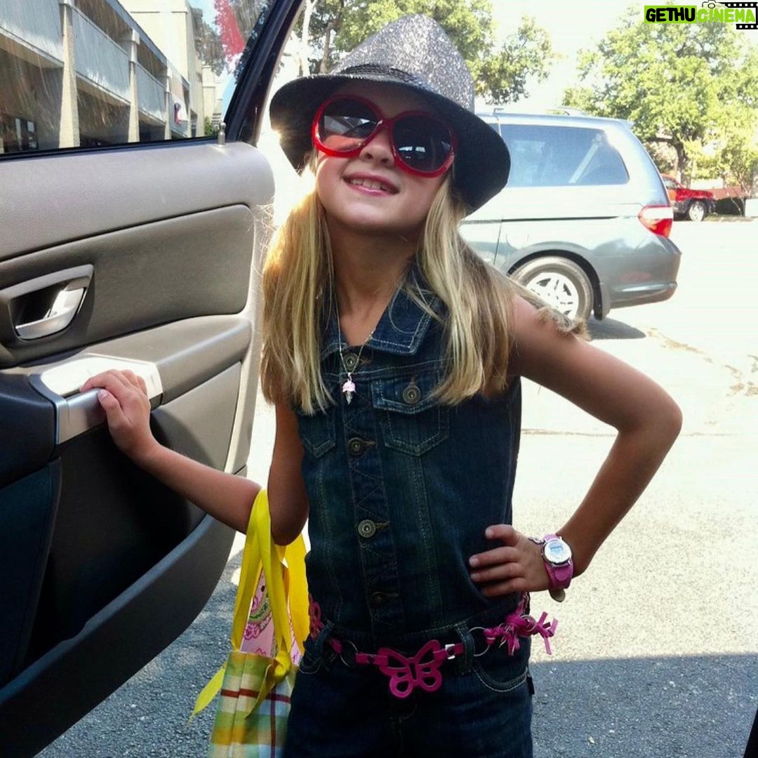 Lizzy Greene Instagram - ✨🌱 /)/) ( . .) ( づ ♡photo dump for 2/22/22♡