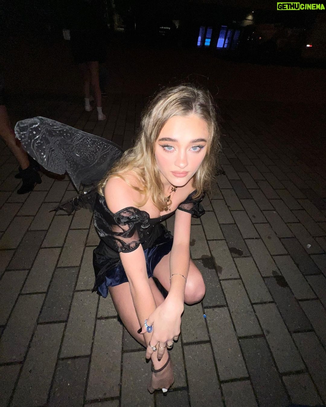 Lizzy Greene Instagram - happy halloweekend!!!☺️🖤🦋˳.⋅˙ॱᐧ.˳˳.⋅ʚĭɞ 𓆩 ♡ 𓆪