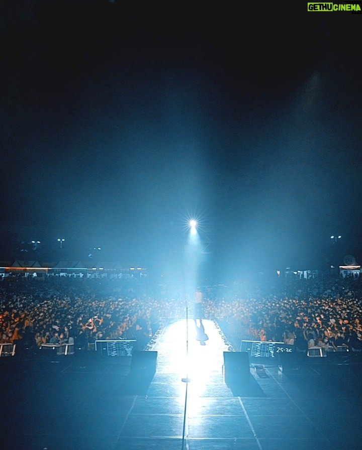 Loco Instagram - 🖤🖤🖤 @resffect_official 올림픽공원 Oympic Park