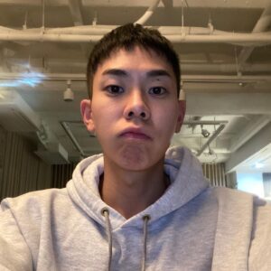 Loco Instagram - 생각보다 많이 변화된 사회에 살살 적응 하는 중~~ 잘 해도 못 해도 나는 나 너는 너~ 하면서 지내고 싶습니다💪🤍