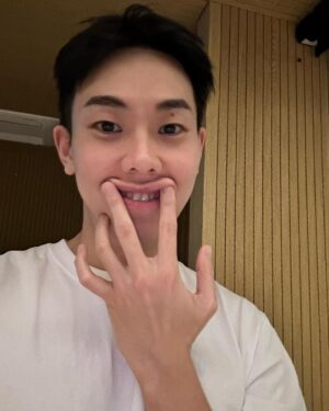 Loco Instagram - 콘서트 5일 남았다ㄷㄷ