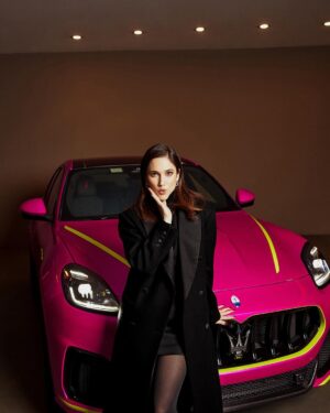 Lodovica Comello Instagram - Facciamo che la noia la lasciamo per la prossima vita 😉🔥💞
#Maserati sa come trasformare l’ordinario in straordinario, portando la magia di Barbie su 4 ruote.
#MaseratiGrecale #EverydayExceptional @maserati_italia #Adv