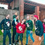 Lodovica Comello Instagram - L’International Jumper Day acquista un significato più speciale se puoi condividerlo con i tuoi amici indossando il Christmas Jumper di OVS per Save The Children ❤️ Quanti come noi oggi?? #ChristmasJumperDay #adv @ovspeople @savethechildrenitalia