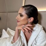 Lodovica Comello Instagram - Accappatoio + gioielli: potevo uscire anche così ✨ @damianiofficial #supplied Thanks @samanta_pardini @terryterry82 @angelo_salonia Roma, Italia