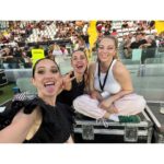 Lodovica Comello Instagram – Ero matta in mezzo ai matti 🚀

Evviva @rockin1000! Grazie @fabiozaffa e grazie Cesena!