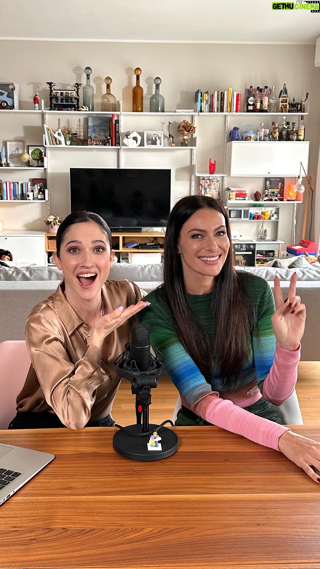 Lodovica Comello - 60.5K Likes - Et voilà! 💁🏻♀️
Ecco per voi un pacchetto di risposte pronte da usare con chi ti fa domande del piffero sulla tua vita concezionale!
Non ringraziateci ❤️
#lasciugona è fuori con un nuovo episodio dal titolo: “E Il Secondo?”
▶️ Link in bio e video completo su Spotify
#EIlSecondo? #EIlPrimo? #EIlQuinto?