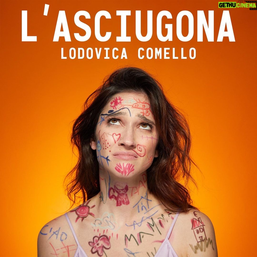 Lodovica Comello Instagram - L’Asciugona 4 cambia faccia! (P.S. Avete uno struccante potente?) Ci siamo! Primo episodio dal 12 aprile su tutte le piattaforme ✨ Sulle stories trovate tutti i dettagli che vi servono per non perdervi neanche un episodio! Cliccate sul tasto segui e attivate la campanella, link in bio 🔔 #lasciugona