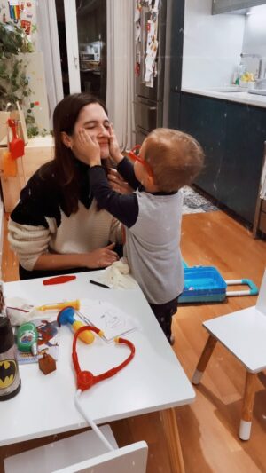 Lodovica Comello Instagram - Vi ho mai parlato di questo luminare dei brufoli che c’è su Milano?