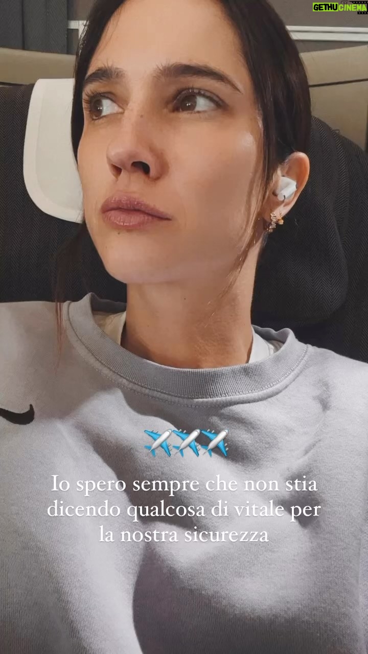 Lodovica Comello Instagram - Captain speaking 🔊