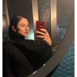 Lodovica Comello Instagram - A volte è solo questione di toilette ✨ Carico Milano