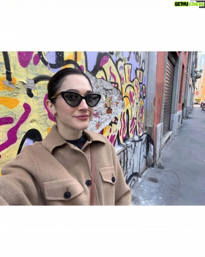 Lodovica Comello Instagram - Domenica di quartiere, brasato, Hulk, amici e primo panettone 💫 Milan, Italy