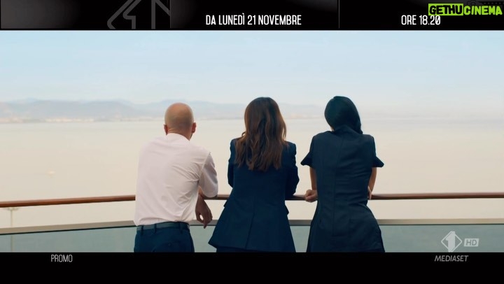 Lodovica Comello Instagram - Lunedì 21 novembre salpiamo su Italia 1!!! 🌊 ⚓️ 🚢 Non vedo l’ora di sentire i vostri commenti a riguardo. Intanto beccatevi sto traileeeeerrr 😍 #tipidacrociera @msccrociereitalia @mediasetinfinity