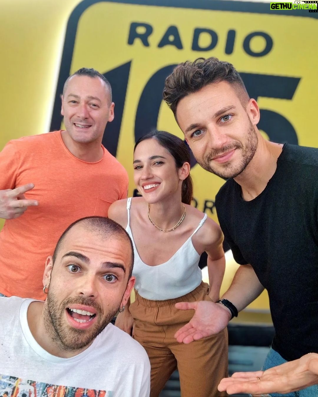 Lodovica Comello Instagram - ๐ Oggi ultima puntata ๐ ร giร ora di andare in vacanza ๐ ๐ Questo primo periodo รจ volato e diciamo ๐ด๐ฟ๐ฎ๐๐ถ๐ฒ di cuore a chi ci ha seguito, commentato e supportato durante il programma e non solo. Davvero ๐ซถ ๐ง ร servito anche a noi per conoscerci meglio e tornare in diretta piรน scemi e carichi che mai ๐๐๐ป๐ฒ๐ฑ๐ถ ๐ฎ๐ด ๐๐ด๐ผ๐๐๐ผ per la ๐ป๐๐ผ๐๐ฎ ๐๐๐ฎ๐ด๐ถ๐ผ๐ป๐ฒ ๐ฑ๐ถ ๐ฅ๐ฎ๐ฑ๐ถ๐ผ ๐ญ๐ฌ๐ฑ ๐ ๐ป ๐ E I ๐ U I ๐' A L T R O ๐ ๐๐ฎ๐น ๐๐๐ป๐ฒ๐ฑ๐ถ ๐ฎ๐น ๐ฉ๐ฒ๐ป๐ฒ๐ฟ๐ฑ๐ถ ๐ฑ๐ฎ๐น๐น๐ฒ ๐ญ๐ด ๐ฎ๐น๐น๐ฒ ๐ฎ๐ฌ ๐ Buona estate a tutti ๐ #LeiLuiLAltro #Radio #Radio105 #ProudToBeDifferent @radio105 Radio 105
