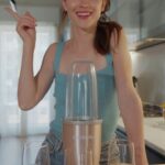 Lodovica Comello Instagram - …Però poi a me che frullato farebbero i miei amigos? 🤔 . @nutribullet.italia #NonFrullartiFrulla #adv
