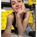 Lodovica Comello Instagram - Com è bello far la radio trallallà 💛 Studi Elios Mediaset