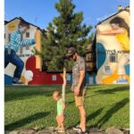 Lodovica Comello Instagram - Buon compleanno amore mio ❤️‍🔥 Ci siamo conosciuti a Buenos Aires undici anni fa. Tu ventottenne con le t shirt scazzate che mi facevi sentire Calle 13 e i Bersuit a tutto volume in macchina mentre sfrecciavamo al rìo a berci una cosetta. Oggi ne hai 39, in macchina mi fai sentire il Torero Camomillo mentre portiamo nostro figlio a qualche compleanno di qualche amichetto in giro. Ed è tutto giustissimo così ❤️ Te amo, te amamos! @tomasgoldschmidt #39 #aguantetomicarajo #viejo