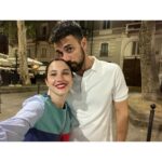 Lodovica Comello Instagram - Buon compleanno amore mio ❤️‍🔥 Ci siamo conosciuti a Buenos Aires undici anni fa. Tu ventottenne con le t shirt scazzate che mi facevi sentire Calle 13 e i Bersuit a tutto volume in macchina mentre sfrecciavamo al rìo a berci una cosetta. Oggi ne hai 39, in macchina mi fai sentire il Torero Camomillo mentre portiamo nostro figlio a qualche compleanno di qualche amichetto in giro. Ed è tutto giustissimo così ❤️ Te amo, te amamos! @tomasgoldschmidt #39 #aguantetomicarajo #viejo